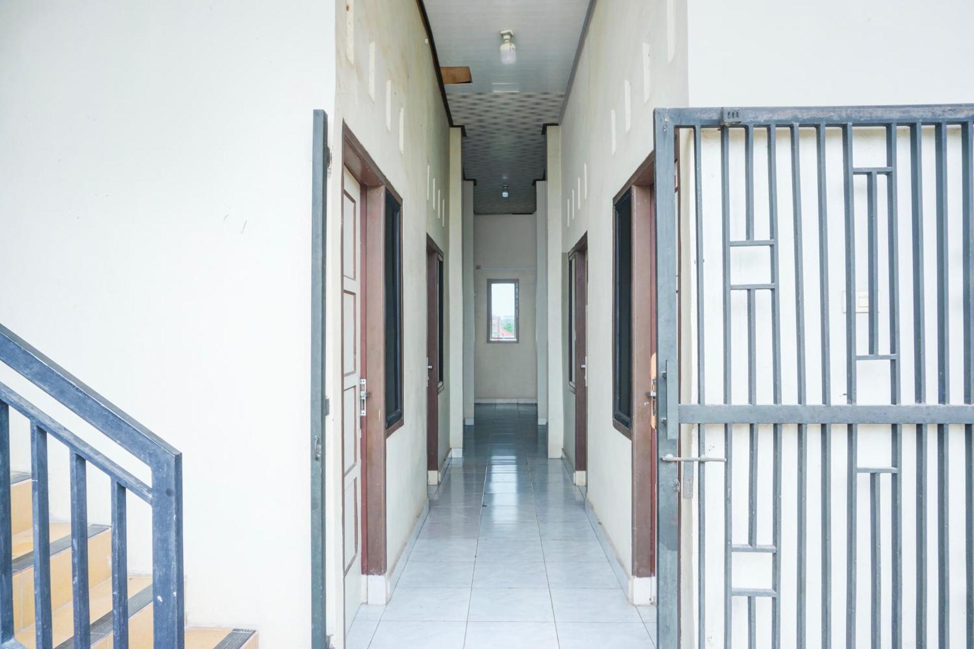Hotel O Sukarame Near Universitas Islam Negeri Raden Intan Lampun Formerly Hotel Wisma Tri Handayani Bandar Lampung Dış mekan fotoğraf