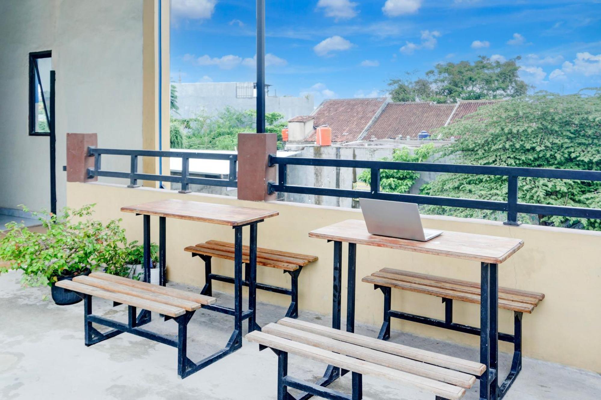 Hotel O Sukarame Near Universitas Islam Negeri Raden Intan Lampun Formerly Hotel Wisma Tri Handayani Bandar Lampung Dış mekan fotoğraf